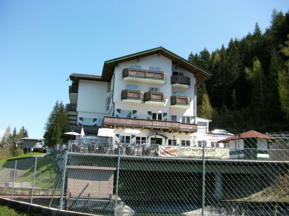 Hotel Hahnbaum Sankt Johann im Pongau Exterior foto