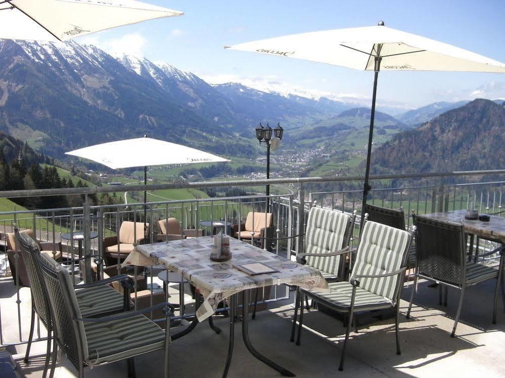 Hotel Hahnbaum Sankt Johann im Pongau Exterior foto