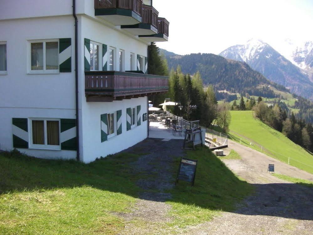 Hotel Hahnbaum Sankt Johann im Pongau Exterior foto