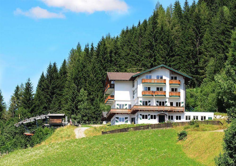 Hotel Hahnbaum Sankt Johann im Pongau Exterior foto