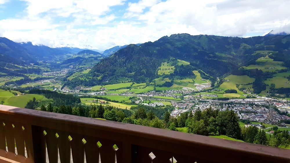 Hotel Hahnbaum Sankt Johann im Pongau Exterior foto